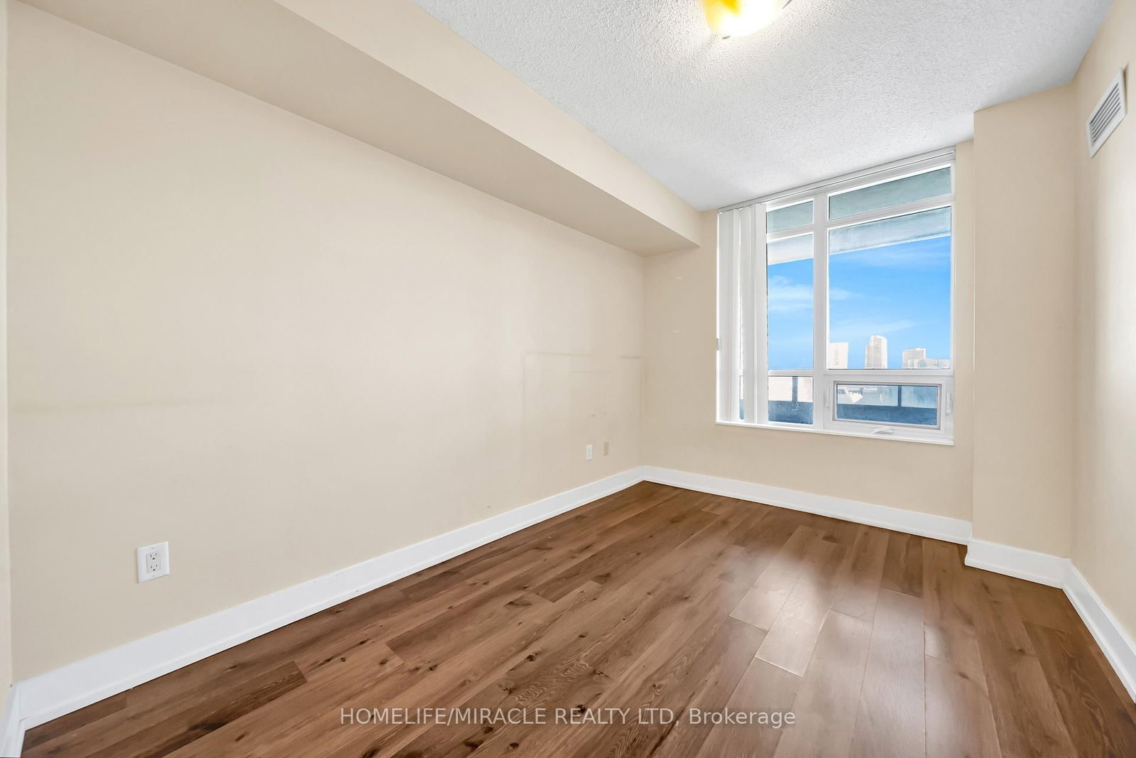 Condo for sale at 1615-20 Blue Jays Way, Toronto, Ontario, M5V 3W6 - Waterfront Communities C1 - MLS: C12971116