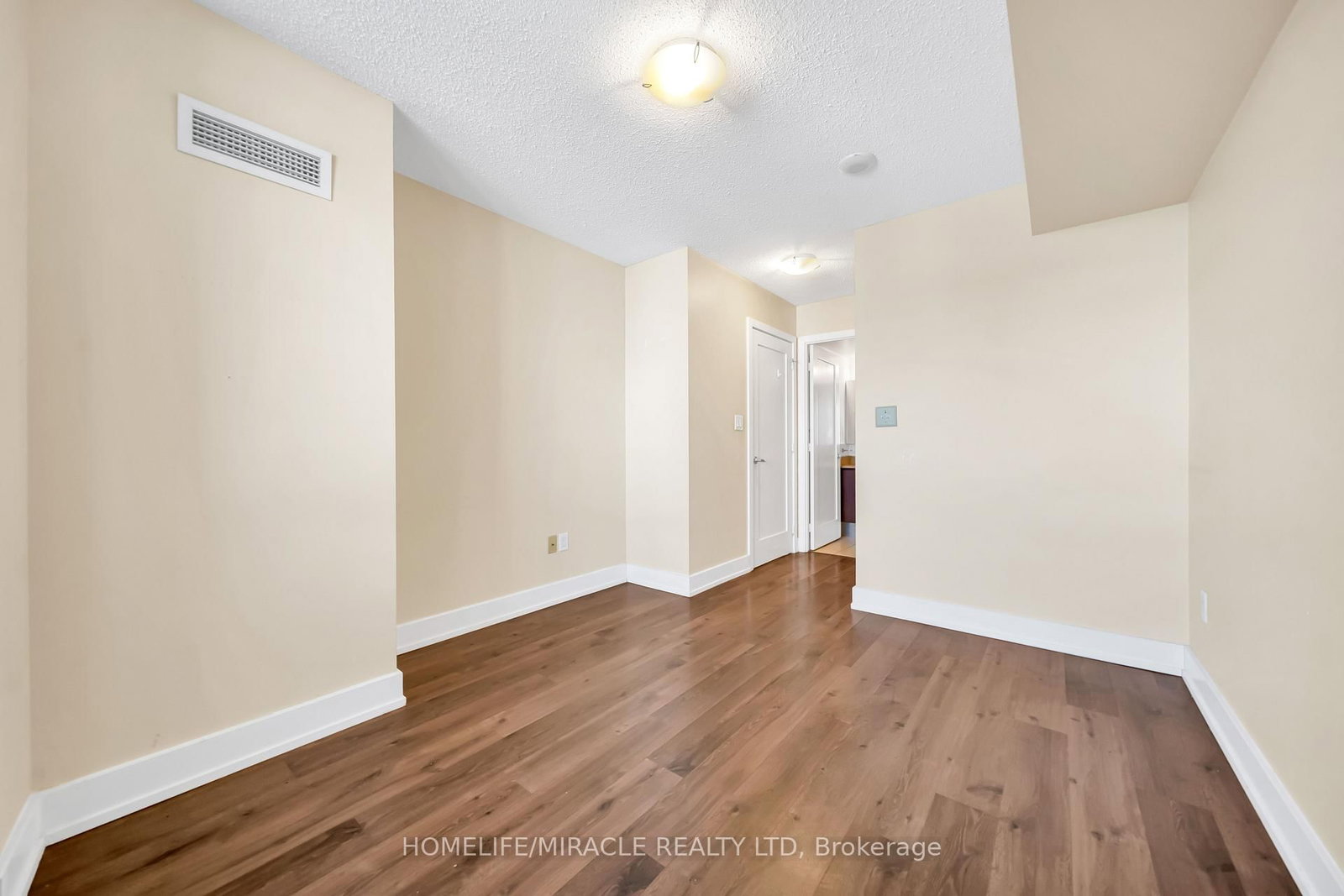 Condo for sale at 1615-20 Blue Jays Way, Toronto, Ontario, M5V 3W6 - Waterfront Communities C1 - MLS: C12971116