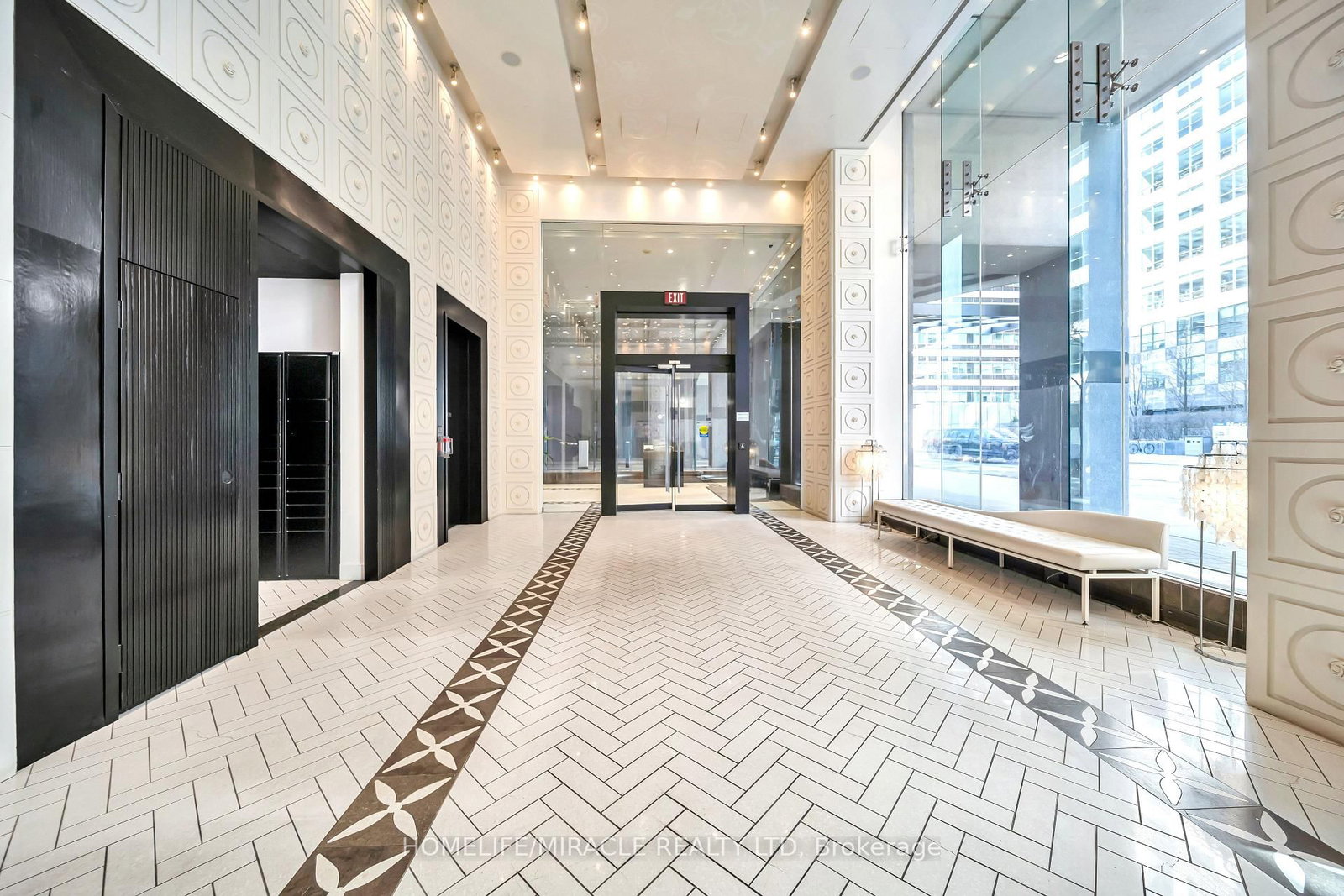 Condo for sale at 1615-20 Blue Jays Way, Toronto, Ontario, M5V 3W6 - Waterfront Communities C1 - MLS: C12971116