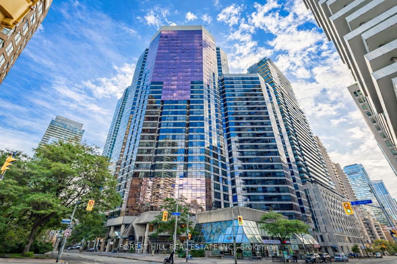 home for lease on 1012-1001 Bay Street