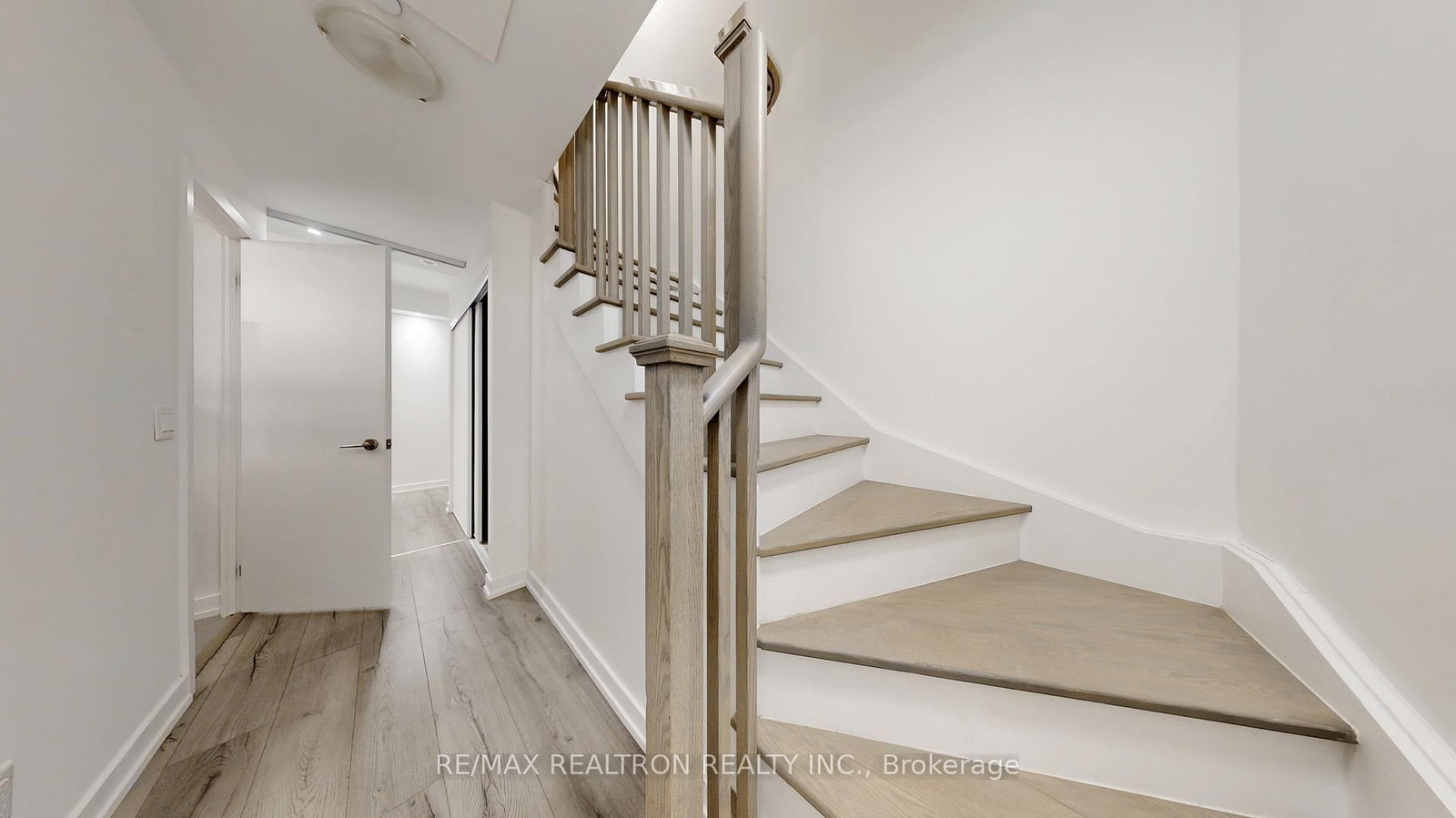 260 Finch Avenue E, Unit TH 1 - Photo 20