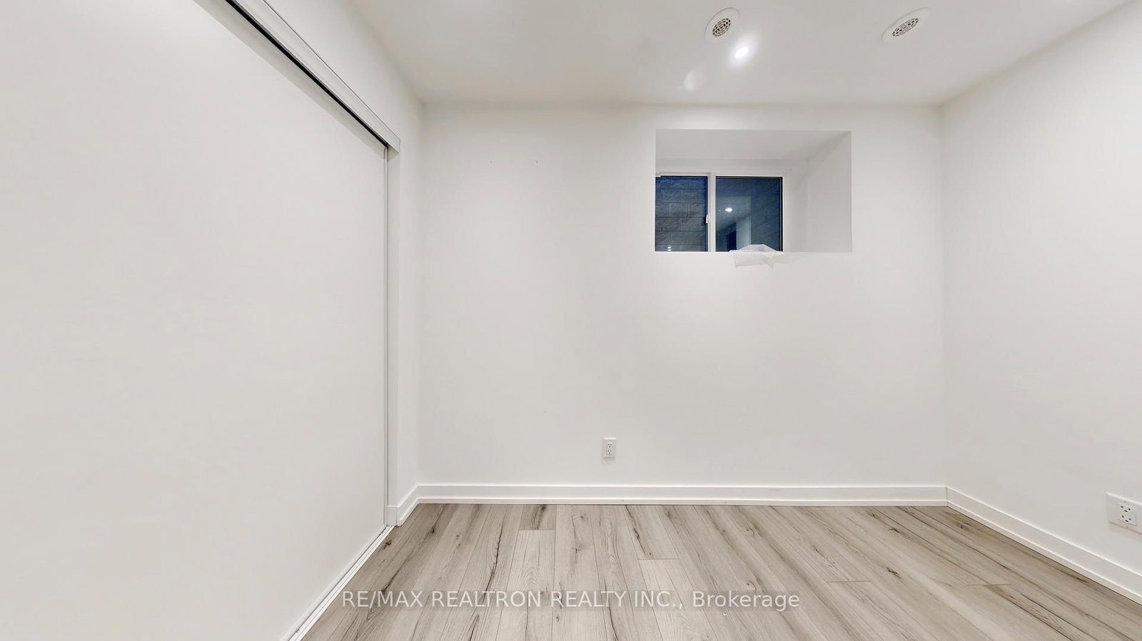 260 Finch Avenue E, Unit TH 1 - Photo 23
