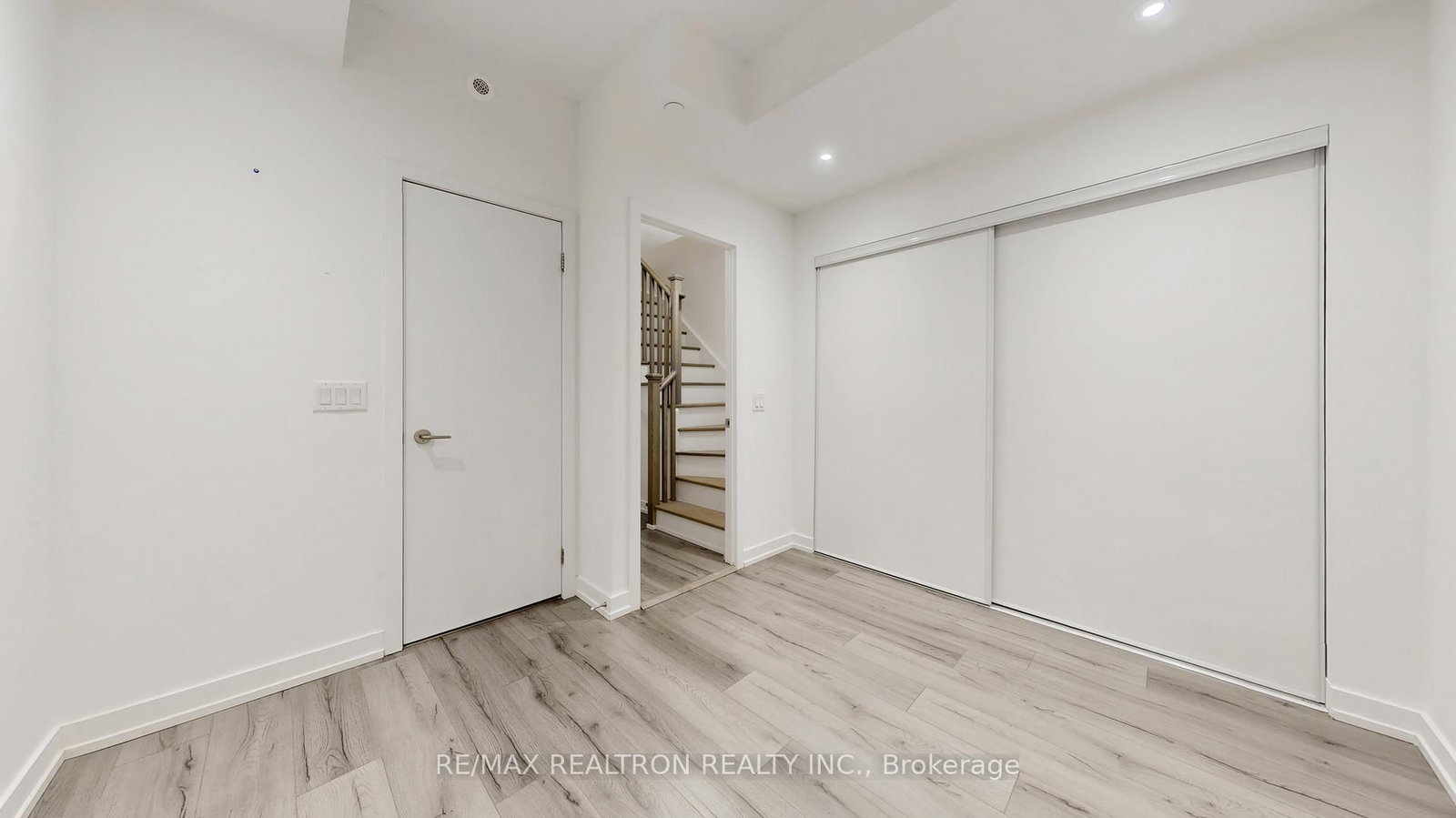 260 Finch Avenue E, Unit TH 1 - Photo 24