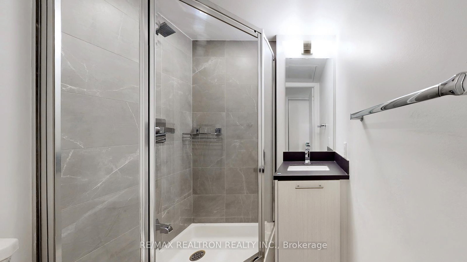 260 Finch Avenue E, Unit TH 1 - Photo 27
