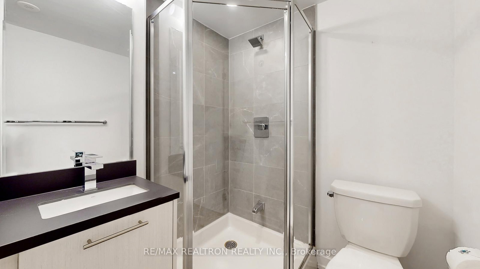 260 Finch Avenue E, Unit TH 1 - Photo 37