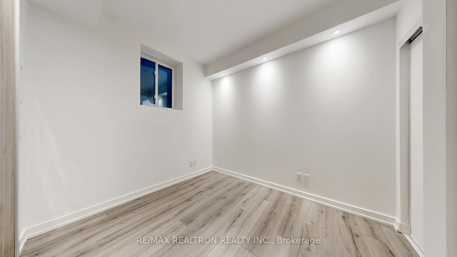 260 Finch Avenue E, Unit TH 1 - Photo 38