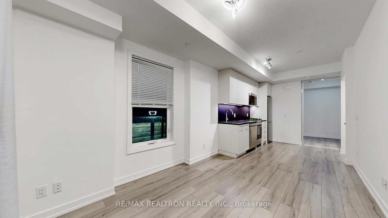 260 Finch Avenue E, Unit TH 1 - Photo 7