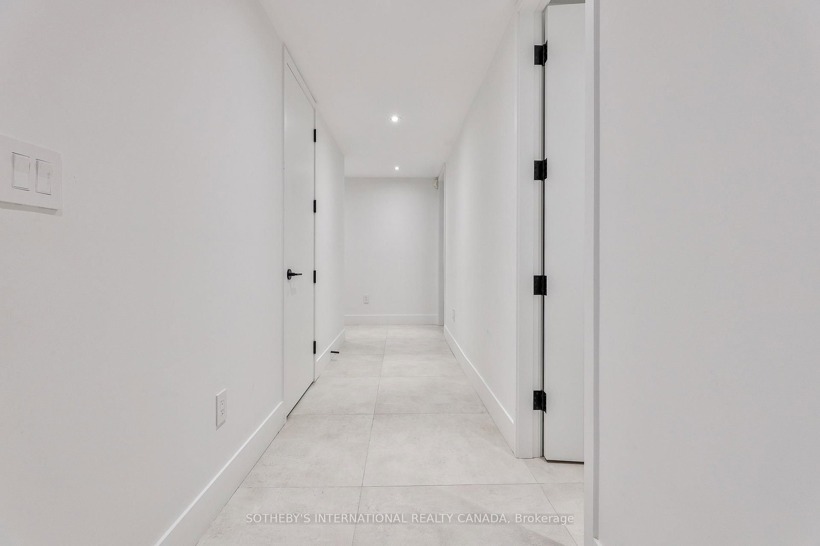 Detached House for sale at 108 Stratford Crescent, Toronto, Ontario, M4N 1C6 - Bridle Path-Sunnybrook-York Mills - MLS: C12971352