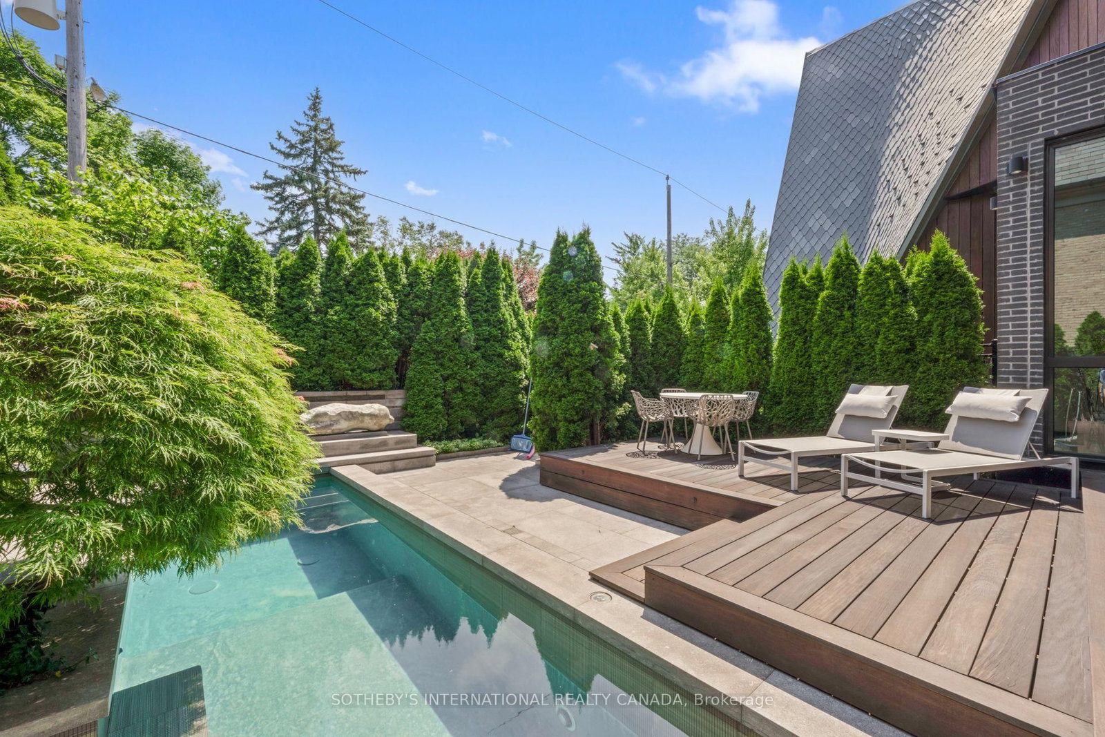 Detached House for sale at 108 Stratford Crescent, Toronto, Ontario, M4N 1C6 - Bridle Path-Sunnybrook-York Mills - MLS: C12971352