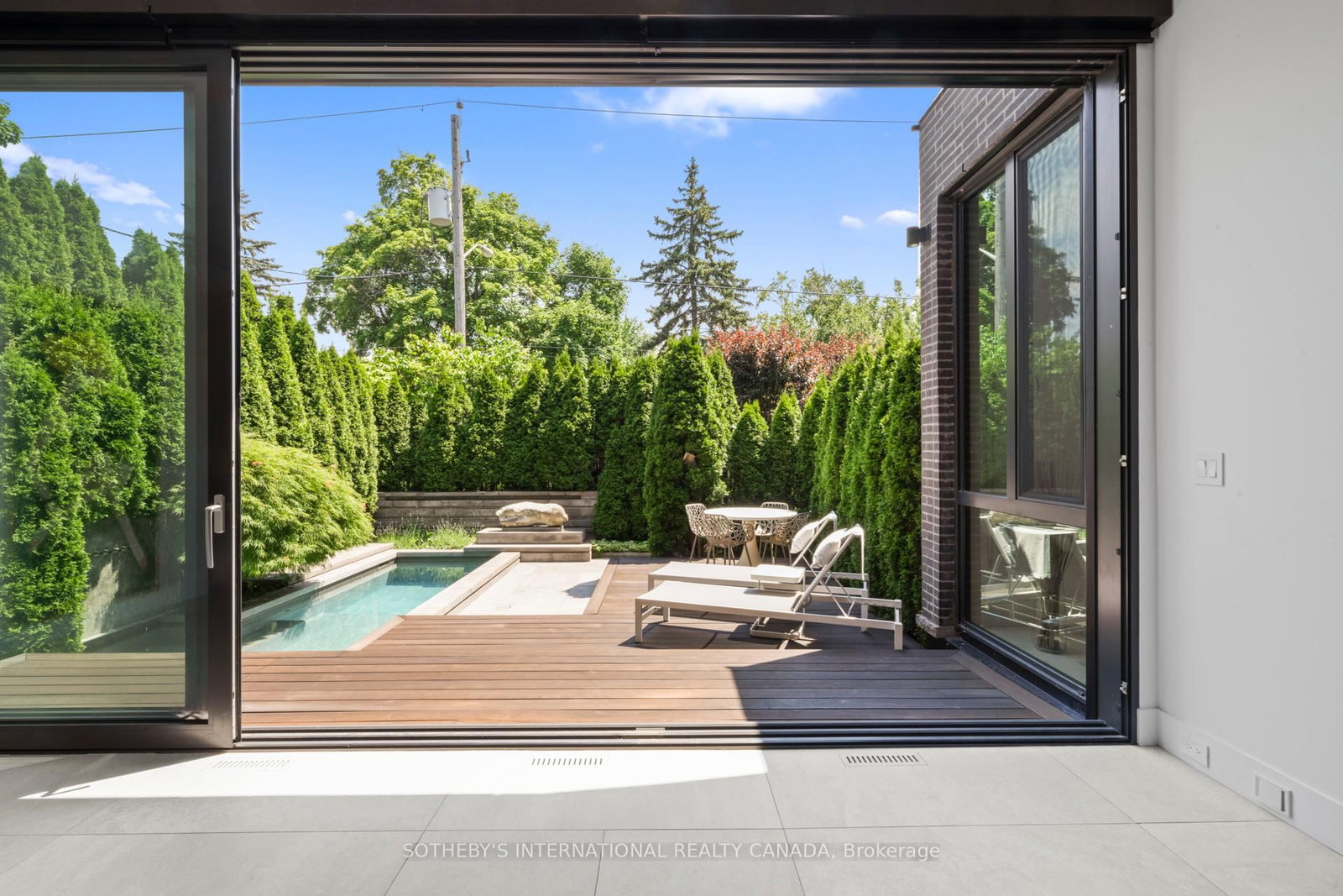 Detached House for sale at 108 Stratford Crescent, Toronto, Ontario, M4N 1C6 - Bridle Path-Sunnybrook-York Mills - MLS: C12971352