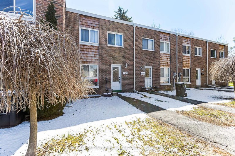 20 Elsa Vine Way, Toronto, M2J 4H9 | Image 3