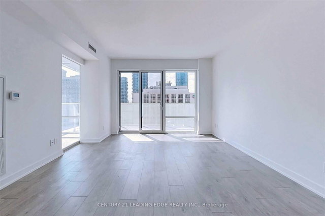 1209 - 501 Yonge Street