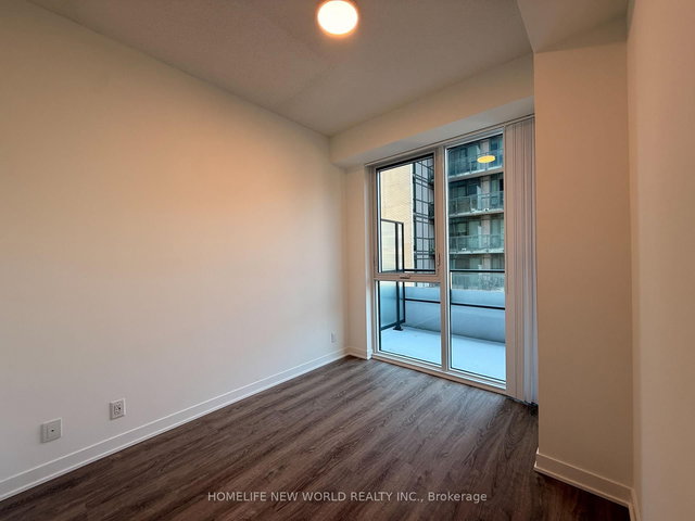 1101 - 180 Front Street E