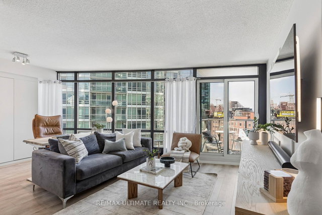 1102 - 373 Front Street W