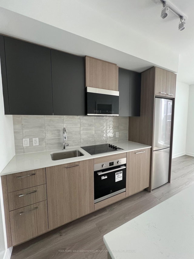 813 - 30 Dreamers Way