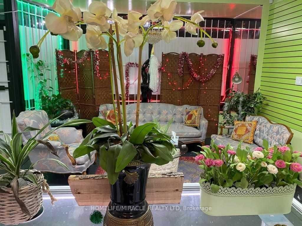 871 Dundas Street - Photo 5