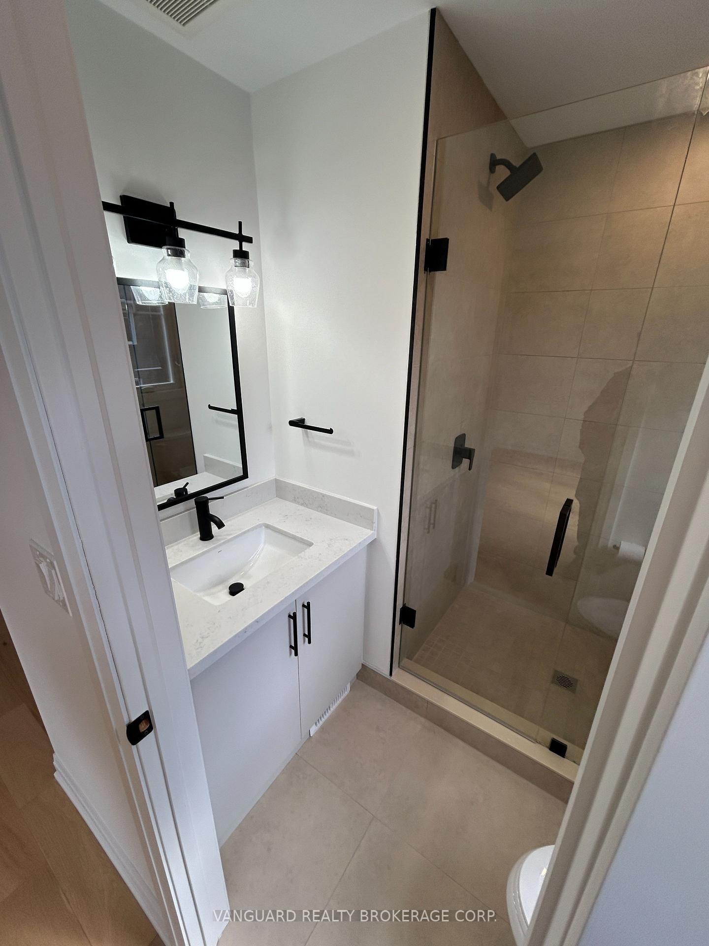 12 Franklin Avenue, Unit D - Photo 11