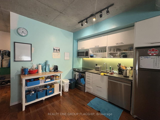 409 - 32 Trolley Crescent