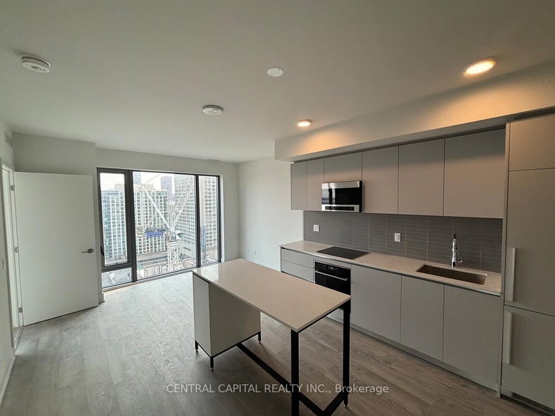 home for lease on 2808-8 Cumberland Street