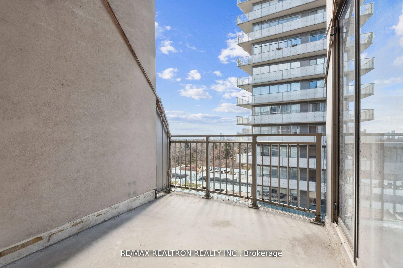 18 Merton Street • #906 • Toronto, ON photo 11