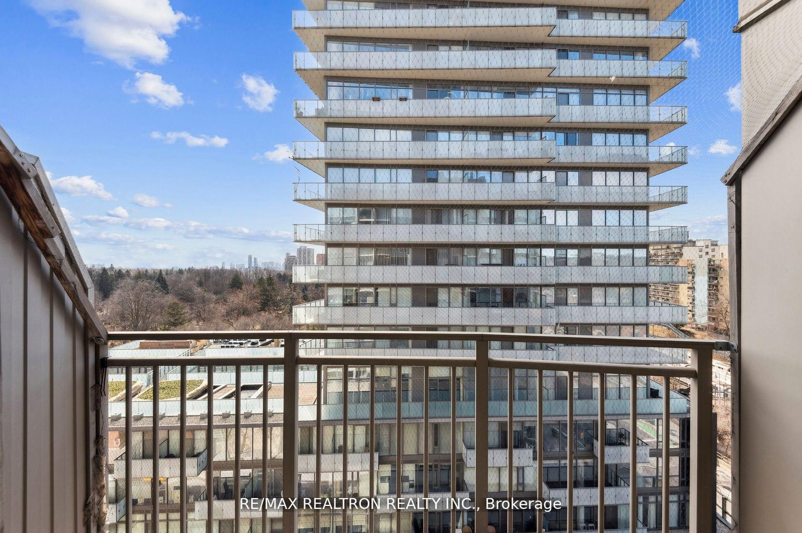18 Merton Street • #906 • Toronto, ON photo 12