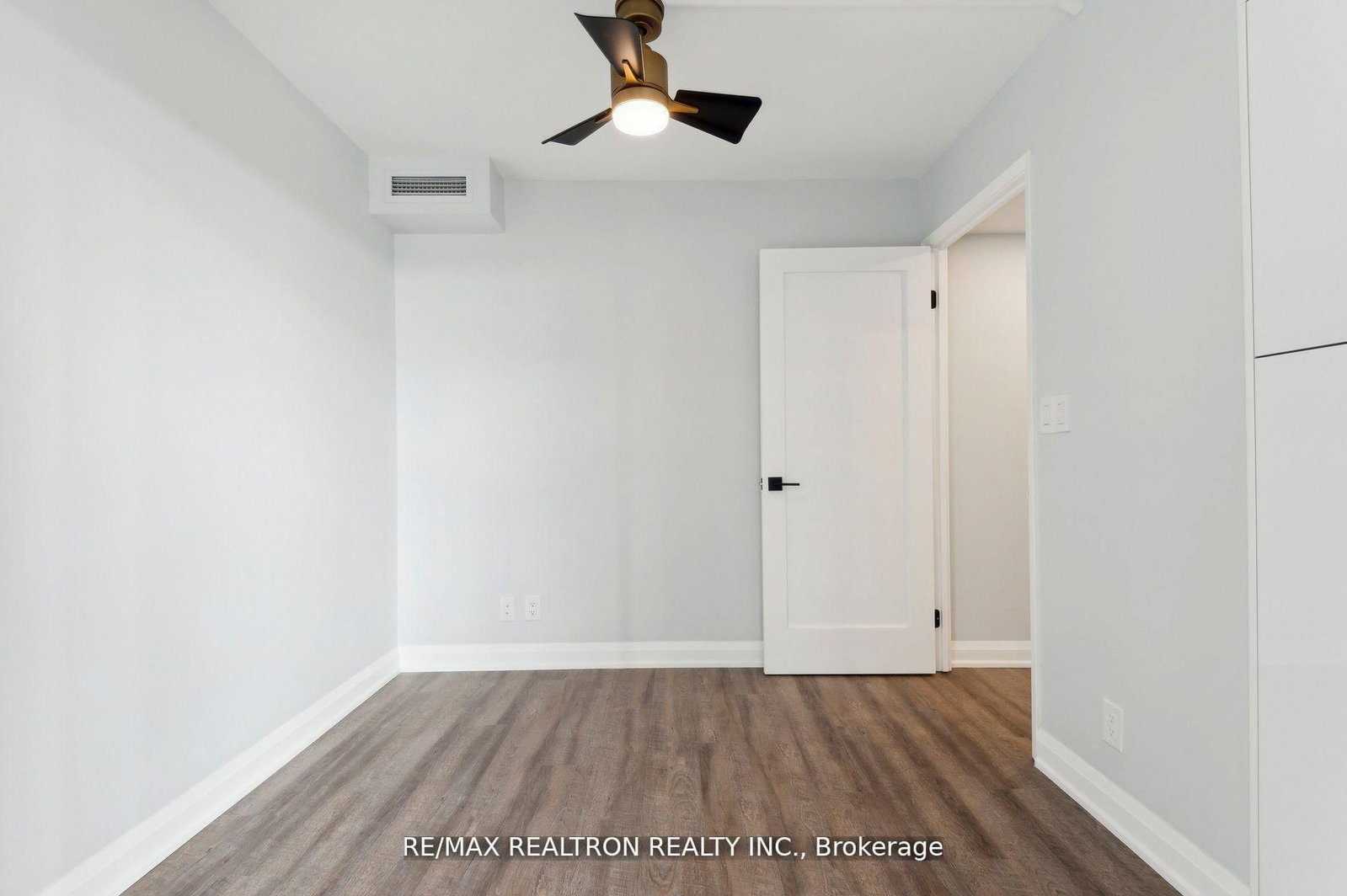18 Merton Street • #906 • Toronto, ON photo 29