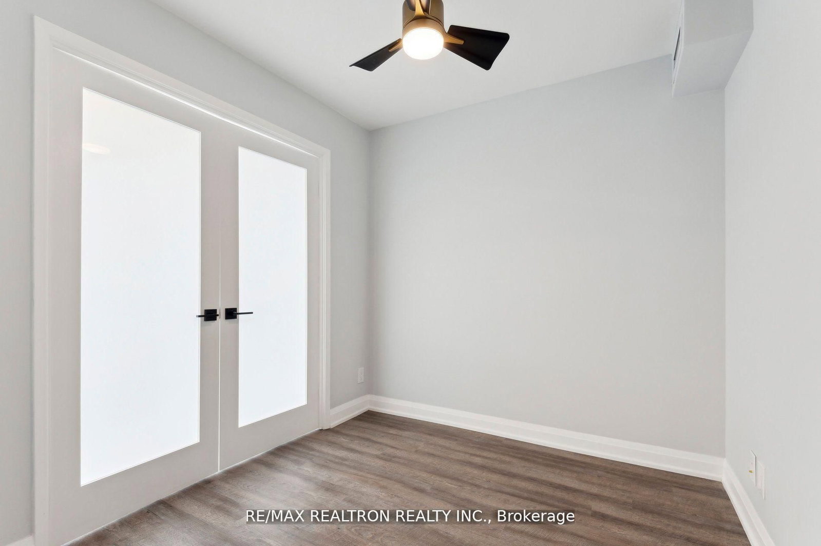 18 Merton Street • #906 • Toronto, ON photo 32