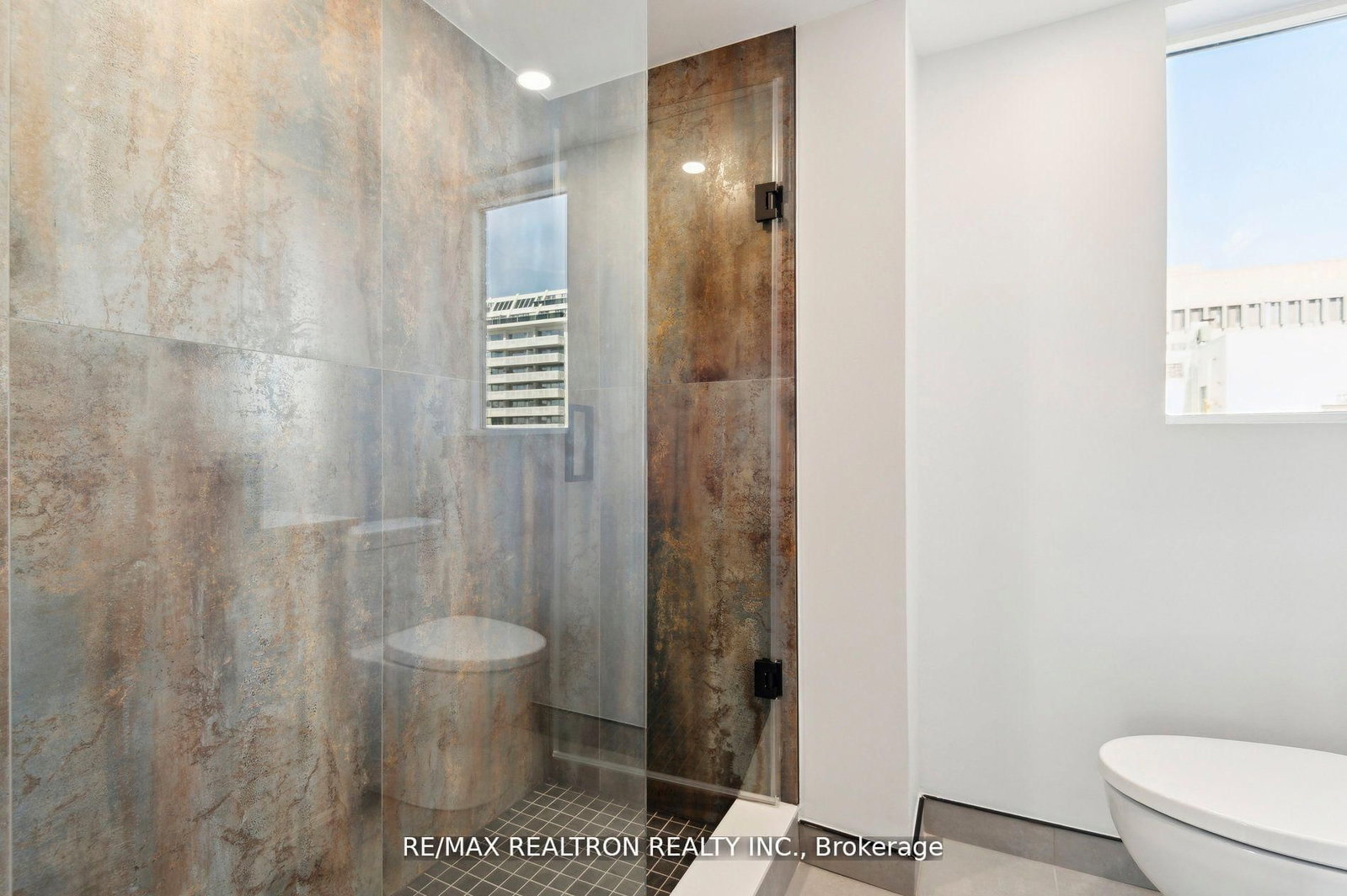 18 Merton Street • #906 • Toronto, ON photo 39