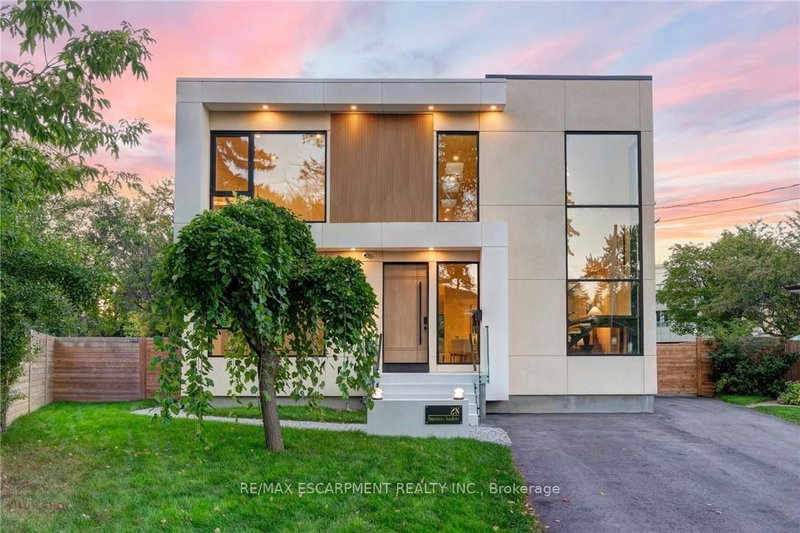 28 Dunsmore Gdns, Toronto, M3H 3M2 | Image 2