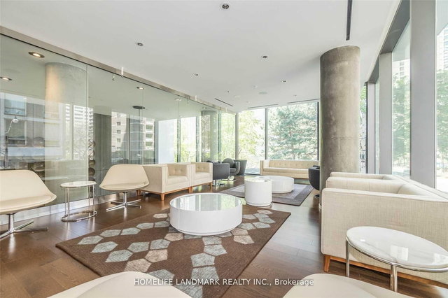 1009 - 75 St Nicholas Street