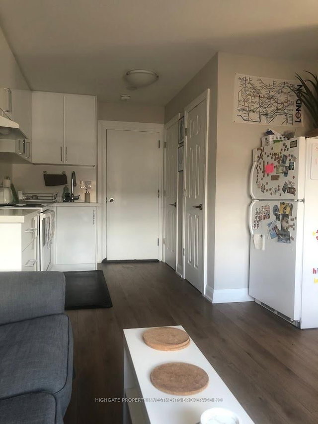 D - 835 Bloor Street W