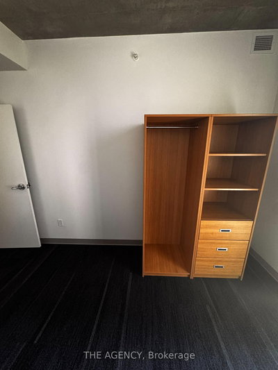 253 College St | Toronto | Image