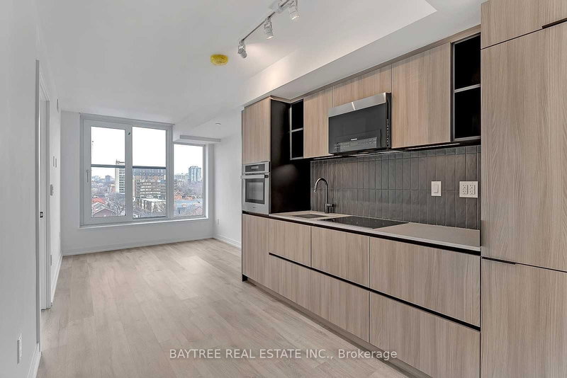 home for lease on 808-2 Augusta Avenue