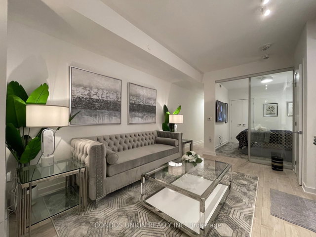 1006 - 357 King Street E W