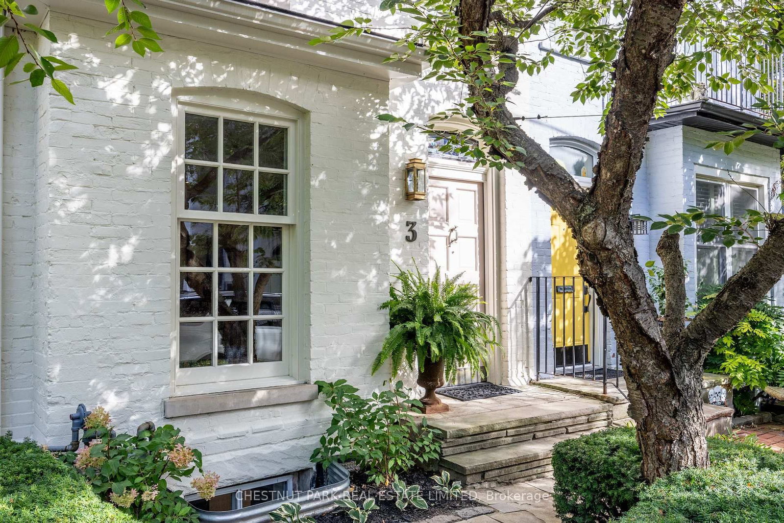 Property at 3 Ottawa