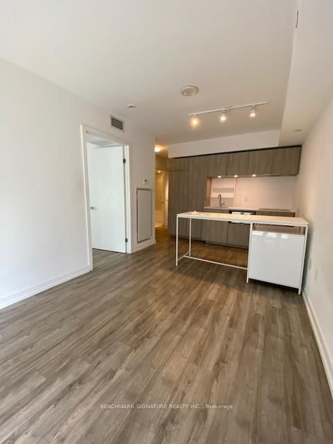 603 - 77 Shuter Street