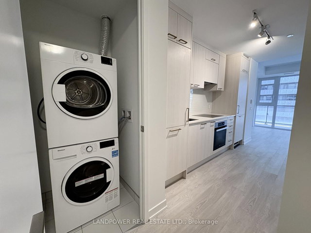 1602 - 634 Church Street