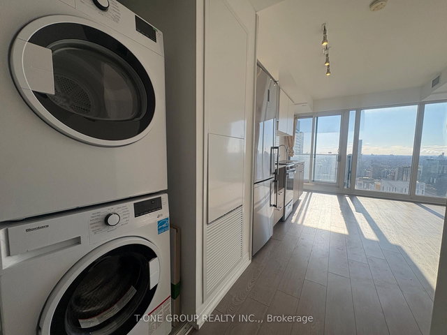 4707 - 251 Jarvis Street