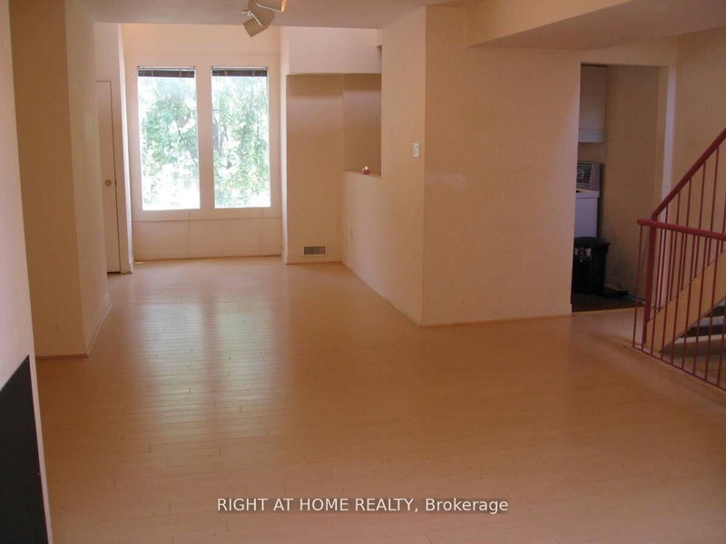 Unit 2 - 210 McCaul Street