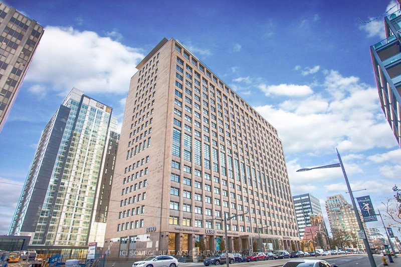 home for lease on 1608-111 St Clair Avenue W