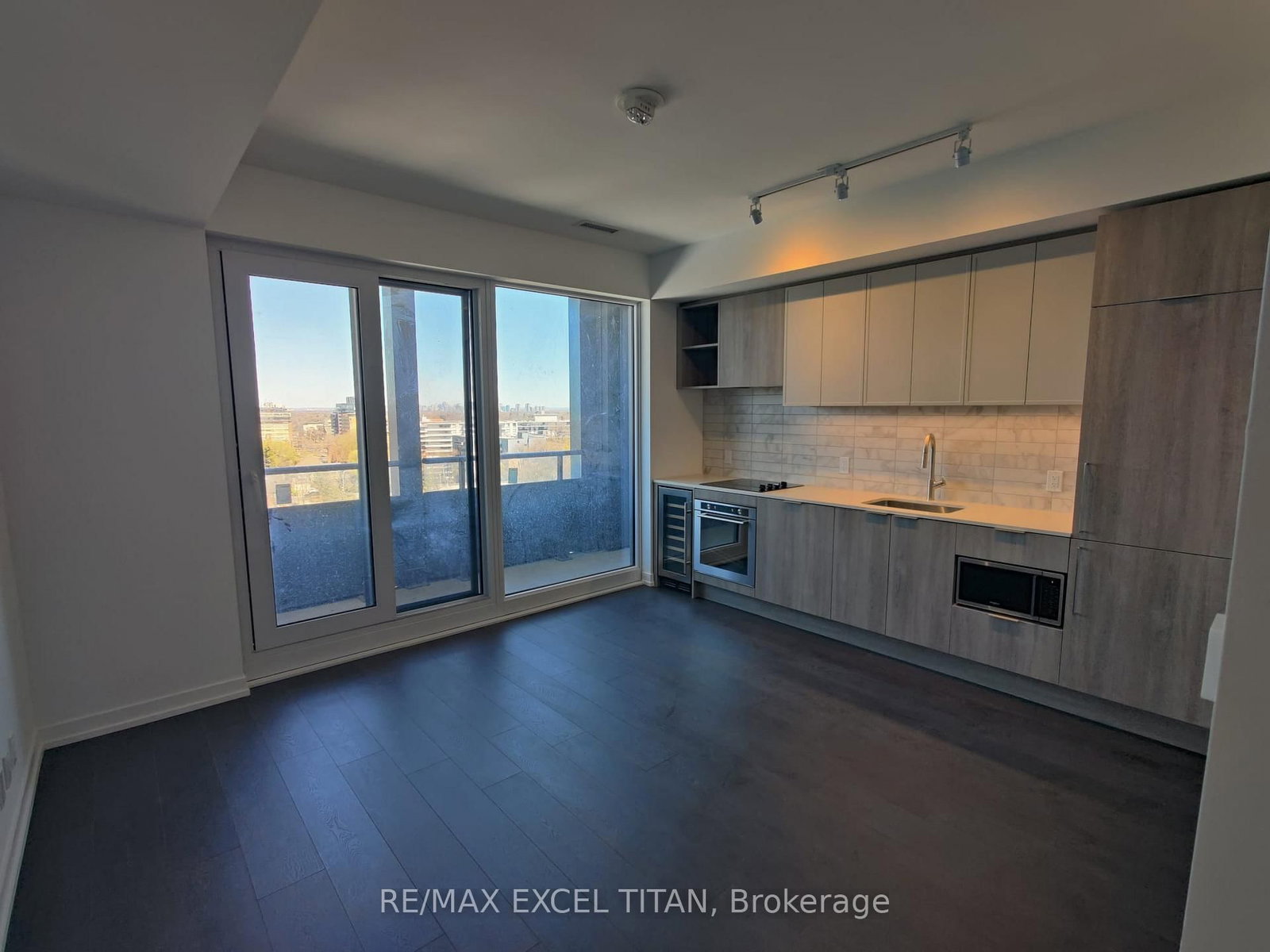 2020 Bathurst Street, Unit 1607 - Photo 3