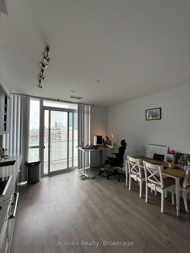 1511 - 101 Erskine Avenue W