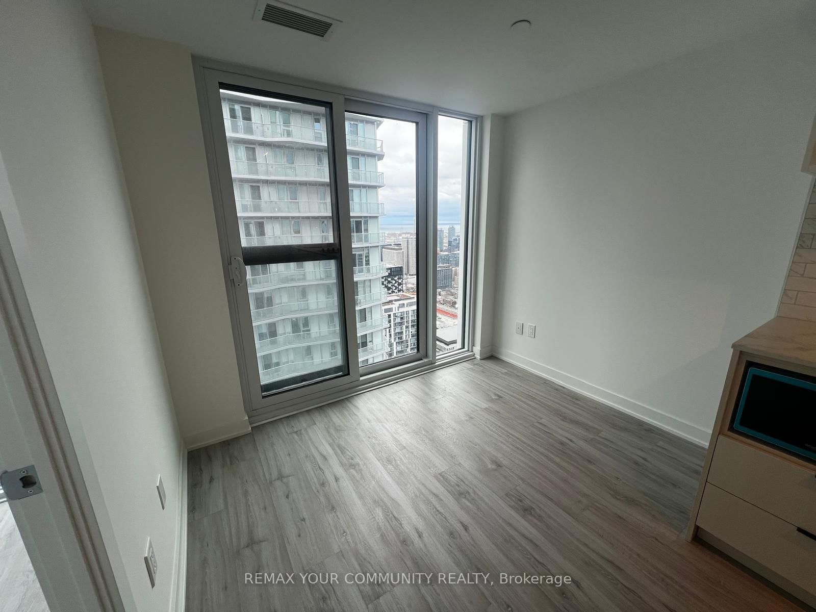 252 Church Street, Unit 5508 - Photo 4