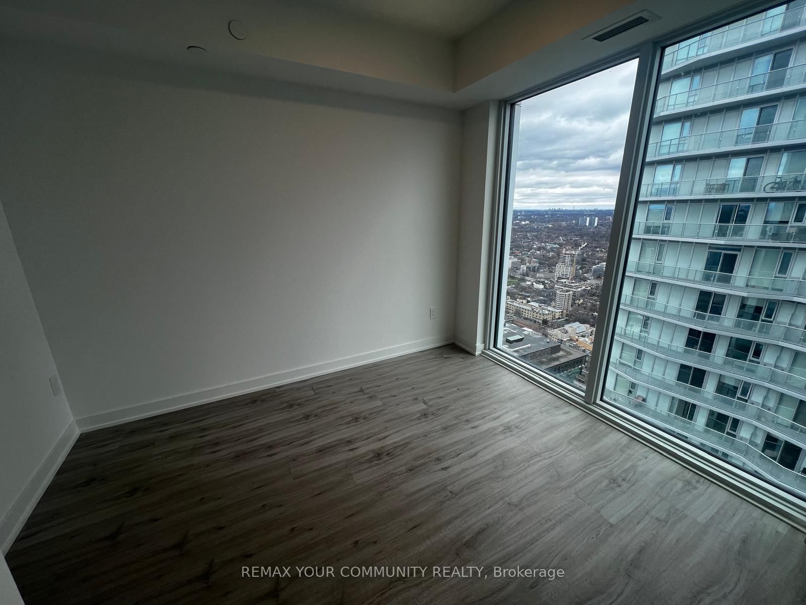 252 Church Street, Unit 5508 - Photo 5