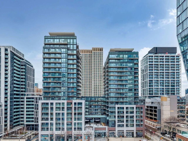 1039 - 460 Adelaide Street E