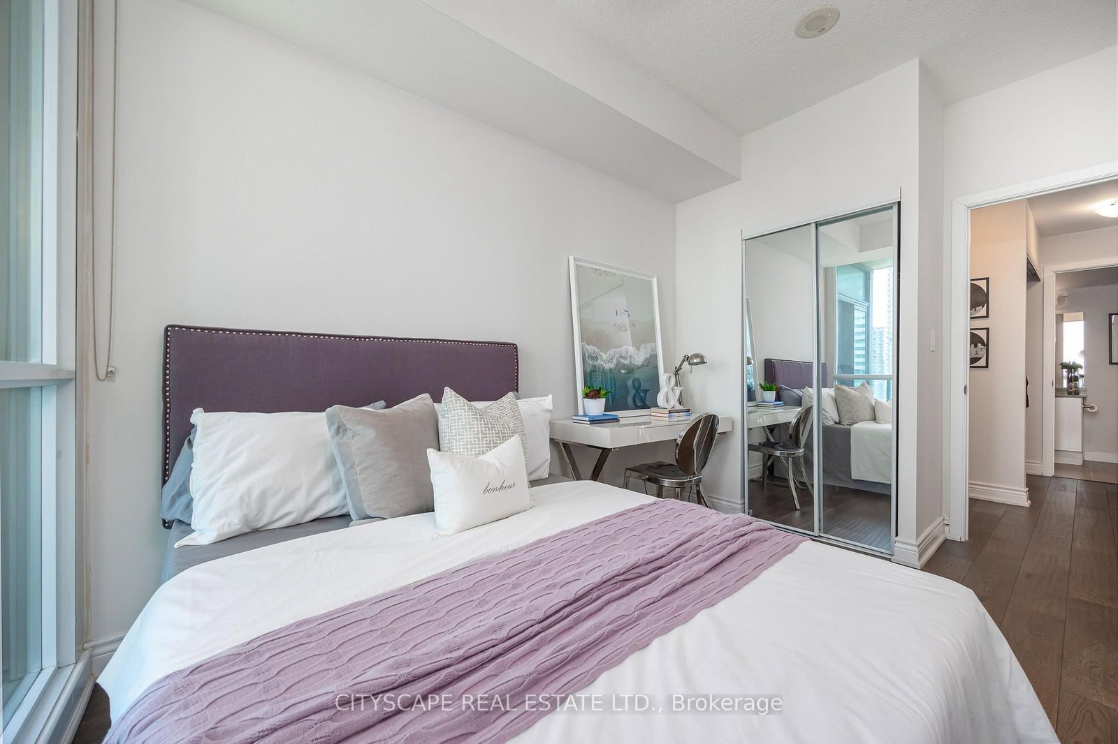 Condo for sale at 1901-18 Harbour Street, Toronto, Ontario, M5J 2Z6 - Waterfront Communities C1 - MLS: C12975424