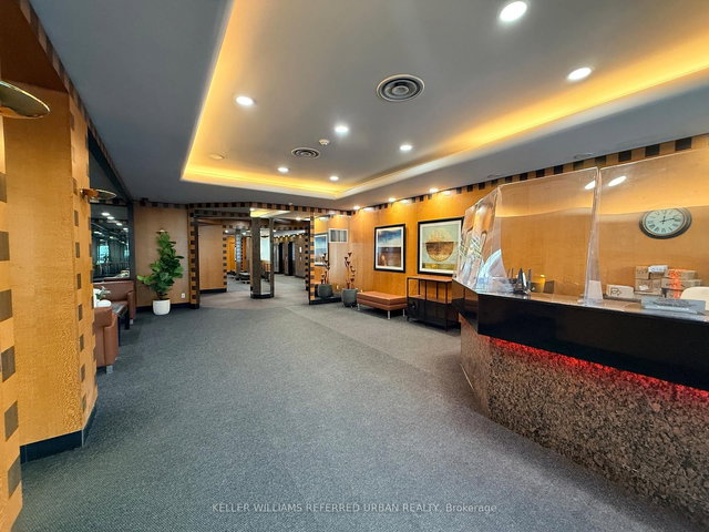 2104 - 18 Hillcrest Avenue