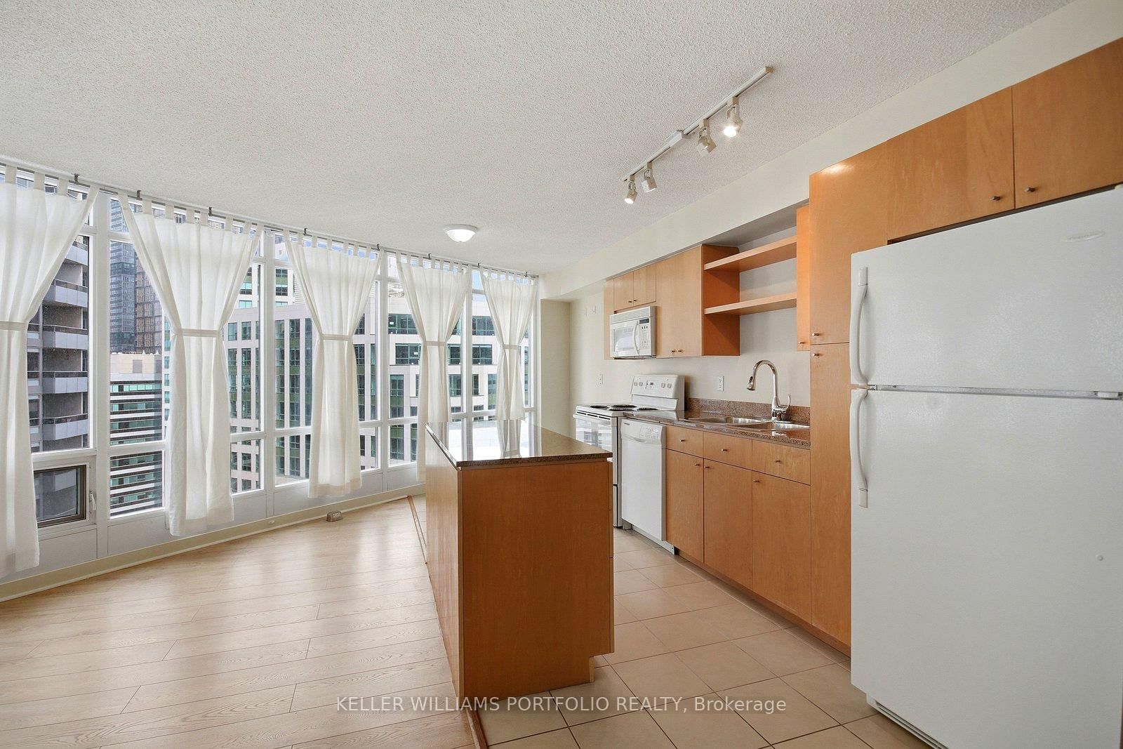 361 Front Street W, Unit 1710 - Photo 10