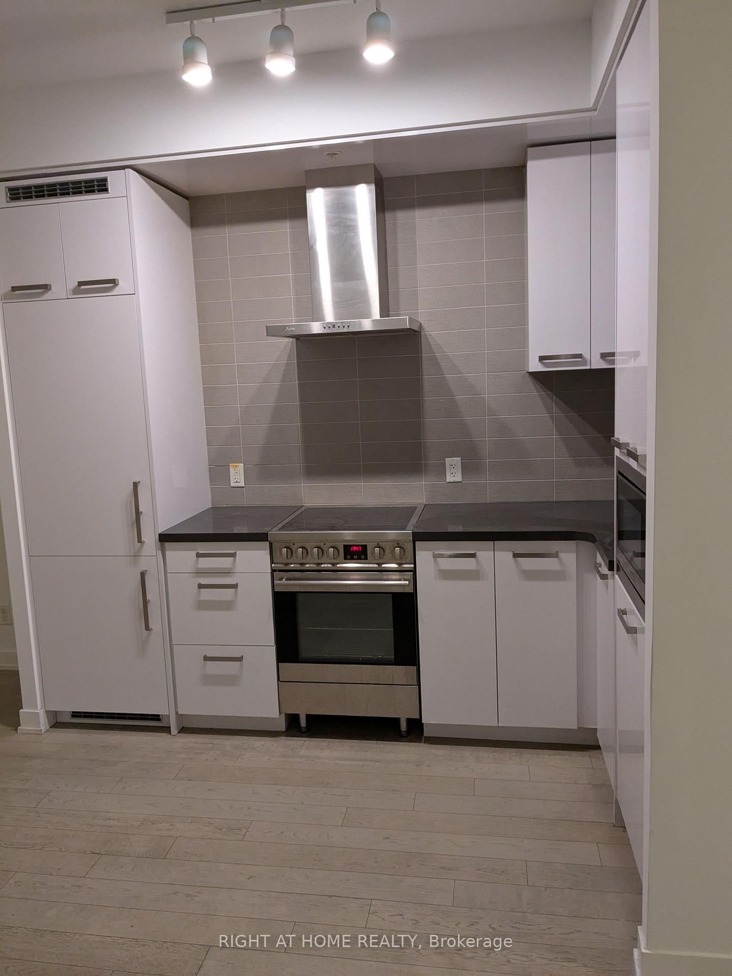 455 FRONT Street E, Unit N604 - Photo 7