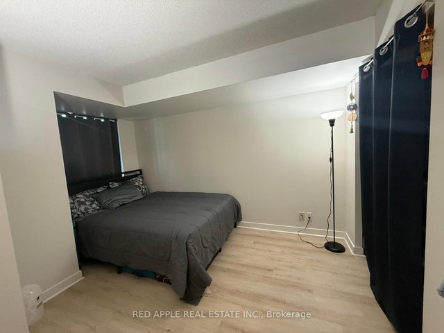 1512 - 361 Front Street W